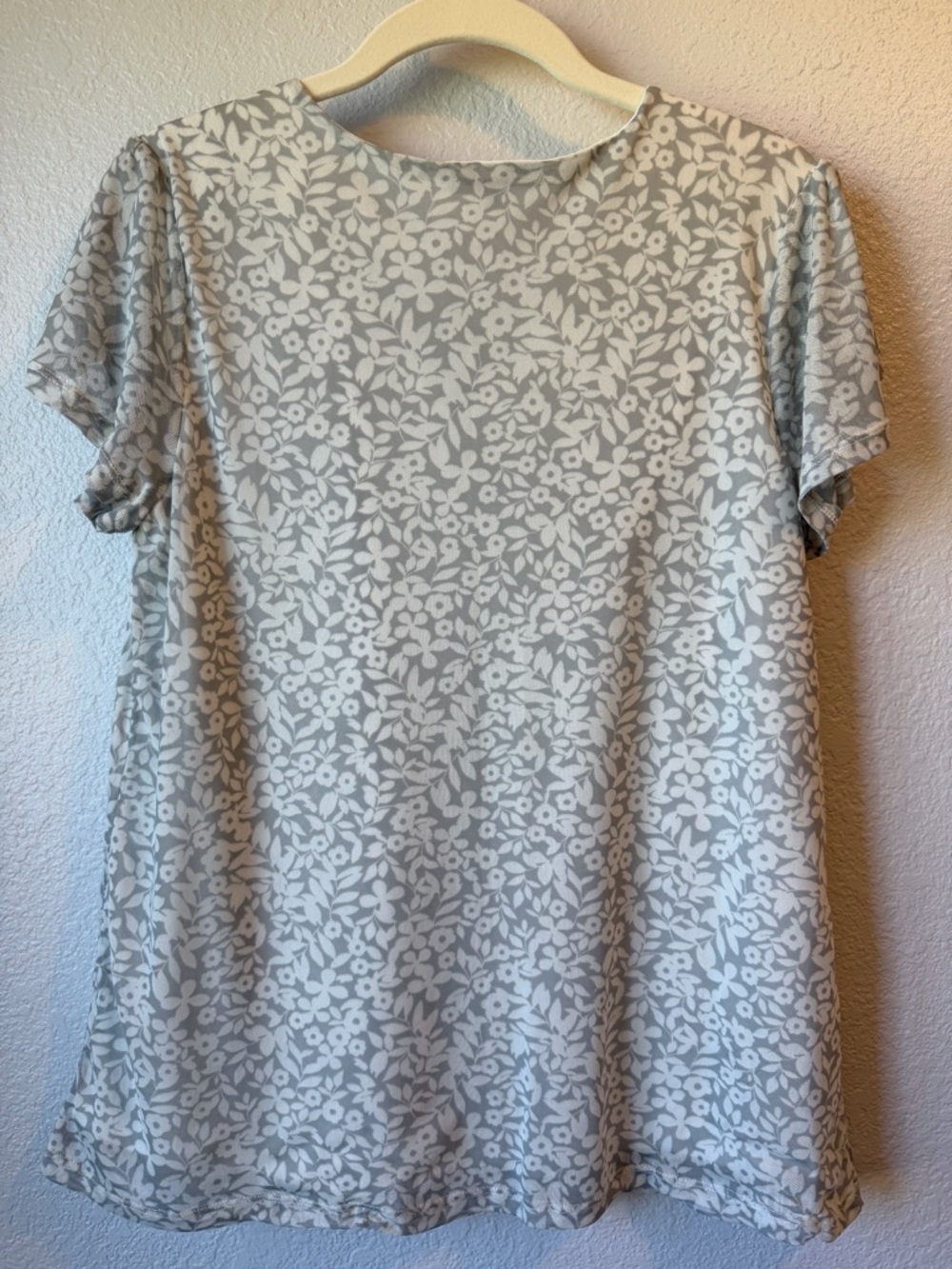 Papermoon Alcott Short Sleeve Knit Top, Like New, Medium - Picture 8 of 12